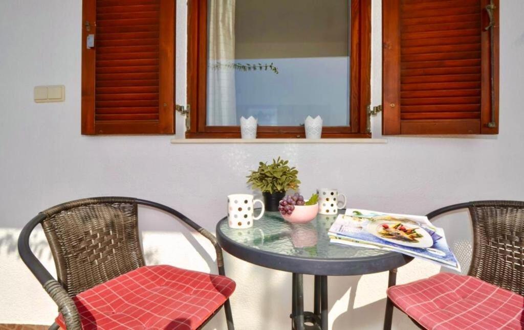 Apartments Paz Vinišće Exterior foto